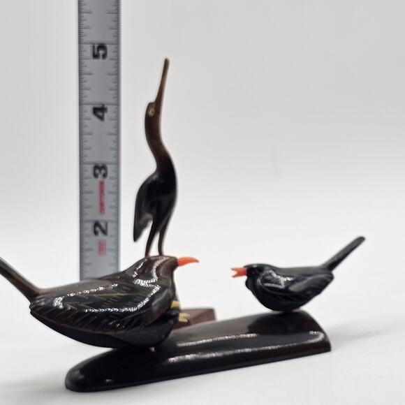 Small Handcrafted Horn Birds Statues - Crane and Songbirds Carvings - Picture 8 of 8